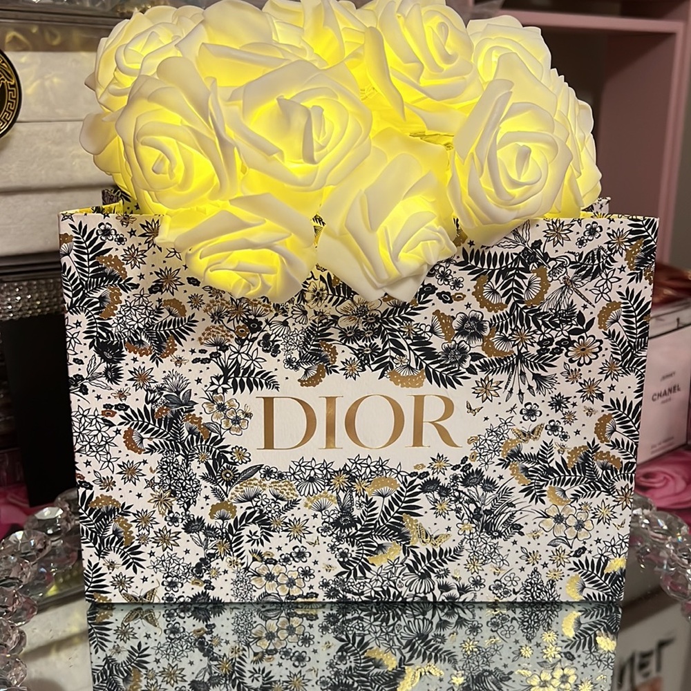 GlammitCreations Arrangement with Real Dior Bag - Remote - Picture 8 of 12